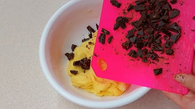 Ароматное печенье с шоколадной крошкой. Очень вкусно и быстро.