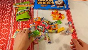 a lot of candy.Candies.Конфеты,Много конфет.