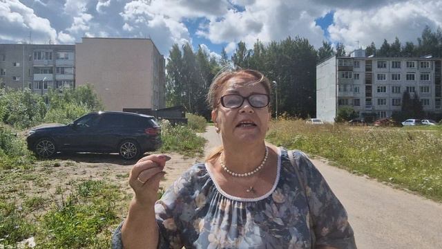 Рославль. Чья яма или неожиданный подарок жителям 15 микрорайона от Администрации!?