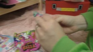 МИЛАШКИ ПОНИ ПРОТИВ КОТЁНКА СЛАДУНА! ПРЯТКИ В НАШЕМ ДОМЕ И РАСПАКОВКА LITTLE PONY