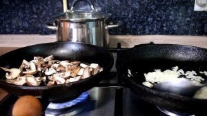 Сырный суп с грибами и курицей
