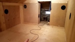 Монтаж стен и покраска