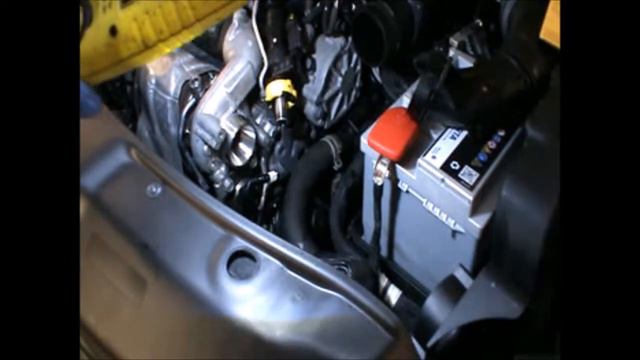 Peugeot 208 1.4 HDi 2013 2014 Oil And Oil Filter Removal And Replacement