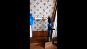 Подключение водопроводной трубы в колодце.