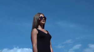 Мария Панюкова & Софья Льорет - Беги от него