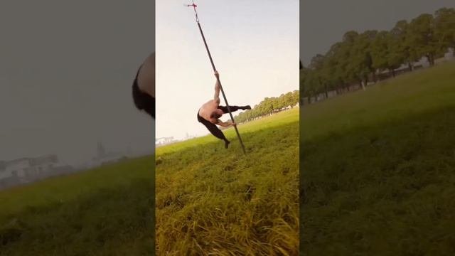 Если вы не можете быть джентльменом, то не будьте хотя бы свиньей