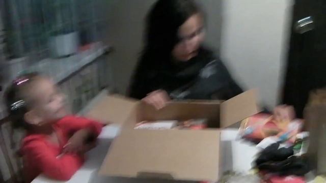 ПРИШЛА ПОСЫЛКА ОТ ТАЙНОГО САНТЫ смотреть онлайн