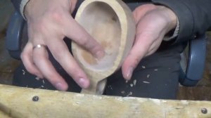 Как вырезать кружку из березы. KUKSA. How to cut a mug out of birch.