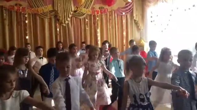 Вальс детей на выпускном в саду смотреть онлайн