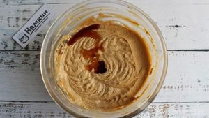 Масляный крем с вареной сгущенкой и грецкими орехами для тортов и пирожных