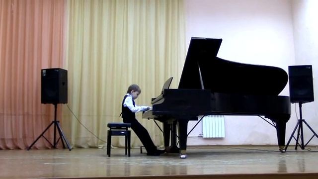 Рыжов Егор. 3 класс. Р.Глиэр. "В полях" смотреть онлайн