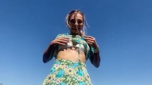 Михалина показала свои прелести)