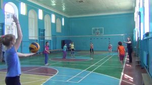 Волейбол в школе Нарышкиной Н.М