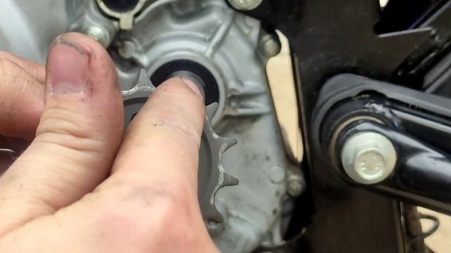 Замена 14 звезды на 17, bajaj boxer bm 150 смотреть онлайн