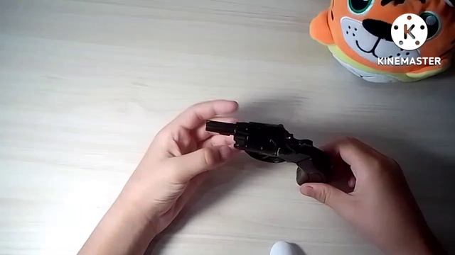 Обзор на пистолет на пистонах!