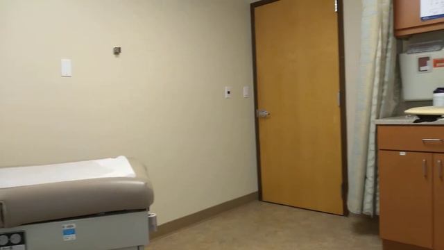 В кабинете у врача терапевта смотреть онлайн