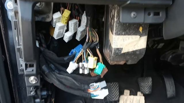 Santafe 2007 заглючило блок BCM смотреть онлайн