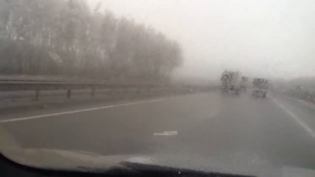 Гумманитарный конвой на трассе М4 Дон смотреть онлайн