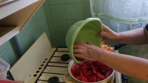 Рецепт очень вкусного лечо из перца с морковью и луком.