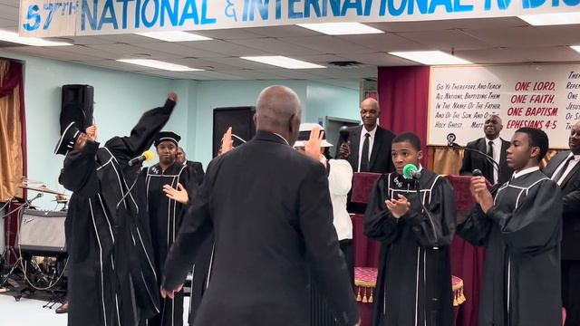 THE HOLY TEMPLE CHURCH, 57th Radio Broadcast Anniversary, Sat. Night, Columbia, SC Chorus смотреть онлайн