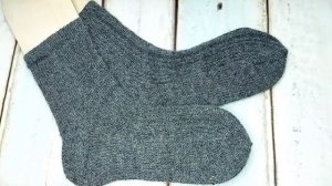 Мужские носки спицами: отчет СП Носочная коробочка 20 21 9 пара