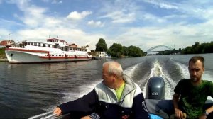 На катере по Москве реке с ночевкой