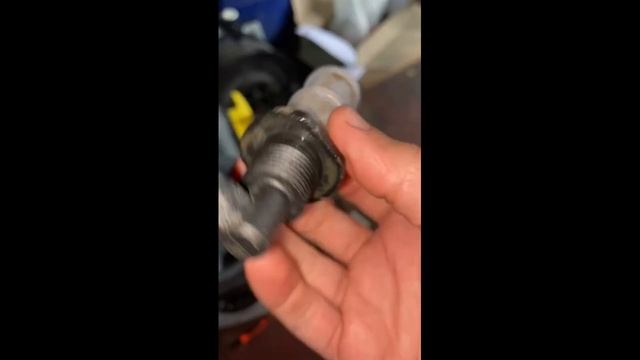 Замена фильтра на моющем пылесосе керхер Karcher Puzzi 8/1 10/1 100. Как открутить и поменять фильт