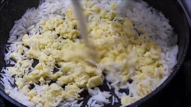 3 КЛАССНЫХ ЗАВТРАКА из Остатков Отварного Риса. Быстро и Очень вкусно! смотреть онлайн