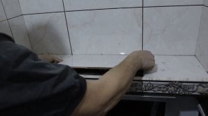 Бюджетные полочки в туалете за пять минут своими руками.