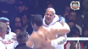Анатолий Токов одержал победу RIZIN FF