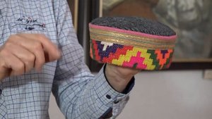 Я поведу тебя в музей "Дело в шляпах!"