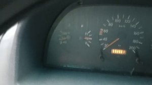 горит аккумулятор в пол накала Мерседес Вито 638 что делать?