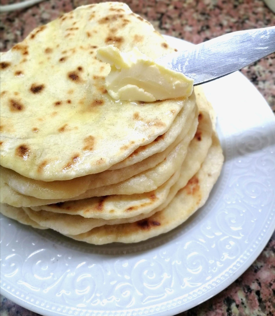 Самый простой рецепт вкусных лепешек на сковороде