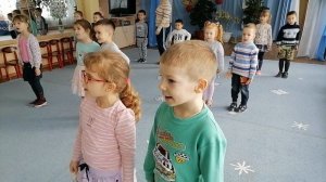 Разучивание песни в средней группе (2023)