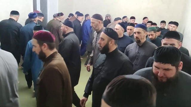 Зикр в Грозном (Ахьмад х1усамеьхь 3 - Зикар) 21 января 2024 г. смотреть онлайн