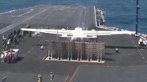 НЕБОЛЕТЫ Взлет транспортного самолета с авианосца