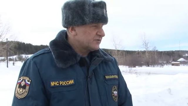 Чем опасен весенний лёд? смотреть онлайн