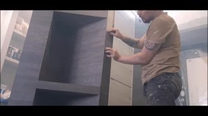 Ламинат на стену, заусовка ламината, керамогранит на деформационный шов. Прихожая ч.3