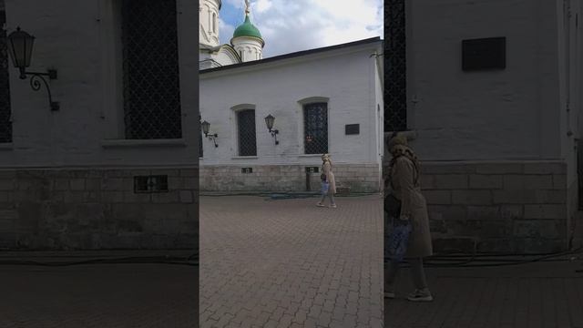 Храм Троицы в Листах в г.Москва.(1) смотреть онлайн
