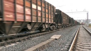 Тепловоз ТЭМ18ДМ-1139 с грузовым поездом