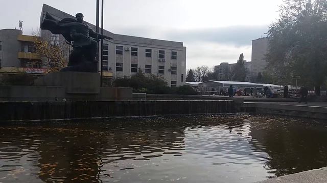 Деньги на ветер или "Просто зимний" фонтан в Черкассах смотреть онлайн