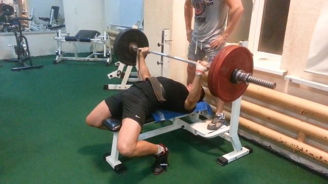 Жим лежа 127,5 х 8 смотреть онлайн