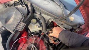Mercedes w203 не работают дворники разряжается АКБ