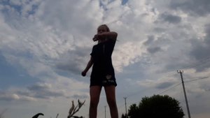 Танец под песню двигаться