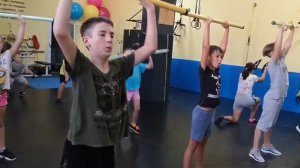 Круговая тренировка. Детский фитнес. ТРХ, БОДИБАР, ГАНТЕЛИ