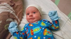 Малыш начинает агукать, первое общение с новорожденным "агу"