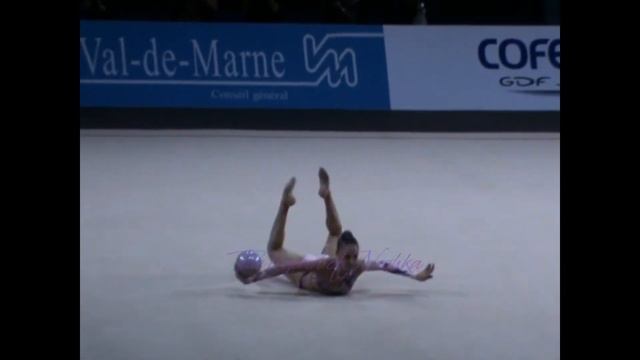 Evgueniya KANAEVA RUS ball - 2009 Thiais senior AA