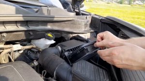 Замена воздушного фильтра на Kia Sportage 4.