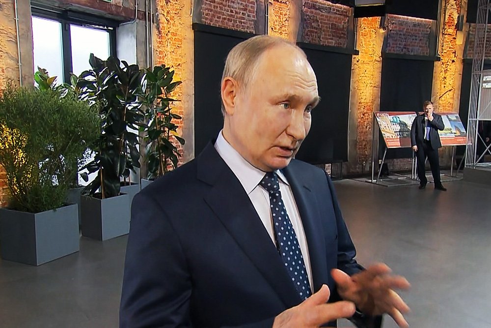 Путин рассказал о превращении Украины в Антироссию / События на ТВЦ