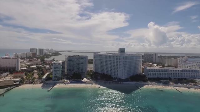 PLAYA CARACOL ?? │¿cómo llegar a Zona Hotelera de Cancún? │ Robert & Liiz смотреть онлайн